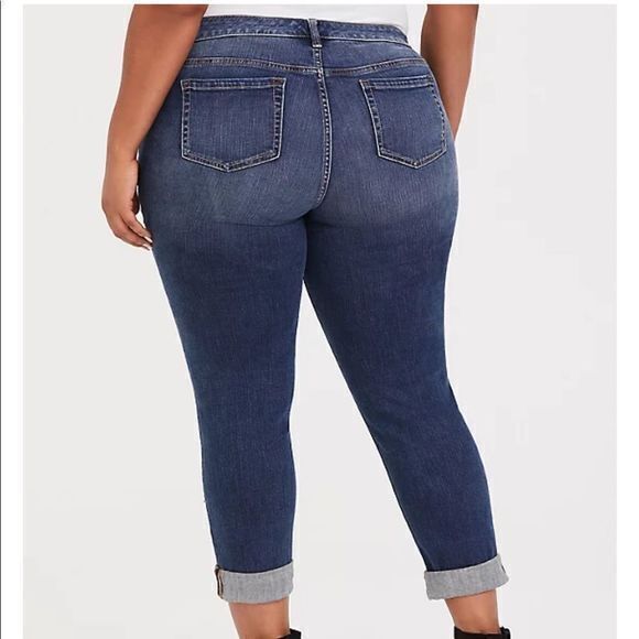 TORRID BOYFRIEND JEAN VINTAGE STRETCH MEDIUM WASH - Picture 3 of 12
